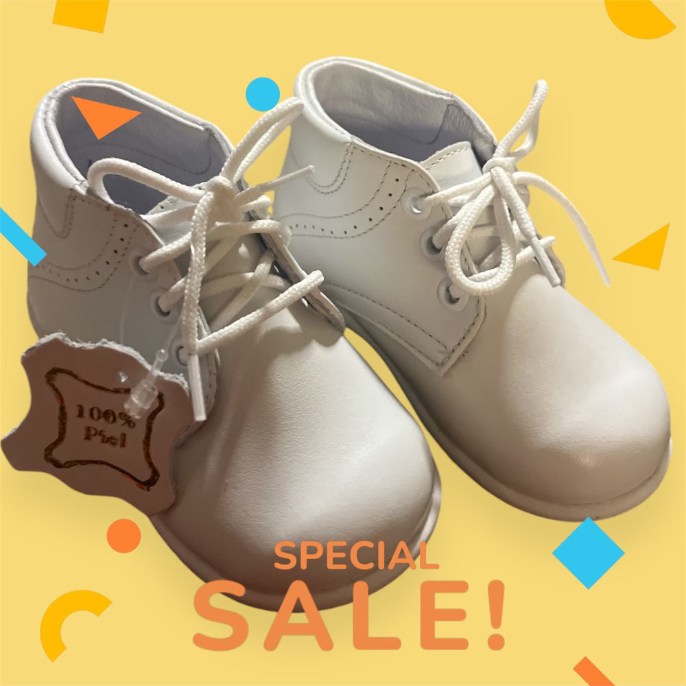 Caritas Infant White Leather Walker